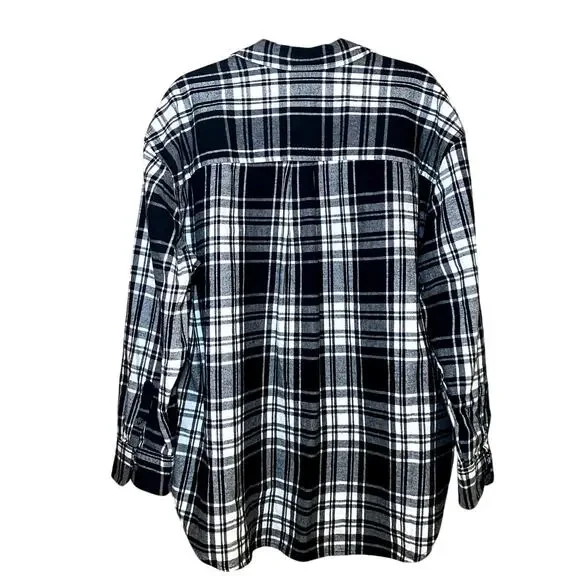 Universal Thread - Black & White Oversized Flannel - XL - Picture 2 of 13